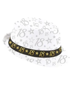 Fedora hat 18 år
