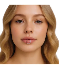 Læbe piercing