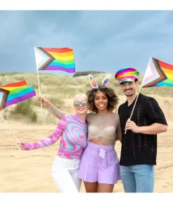 LGBTQ+ flag på pind