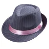 Nålestribet gangsterhat med pink bånd